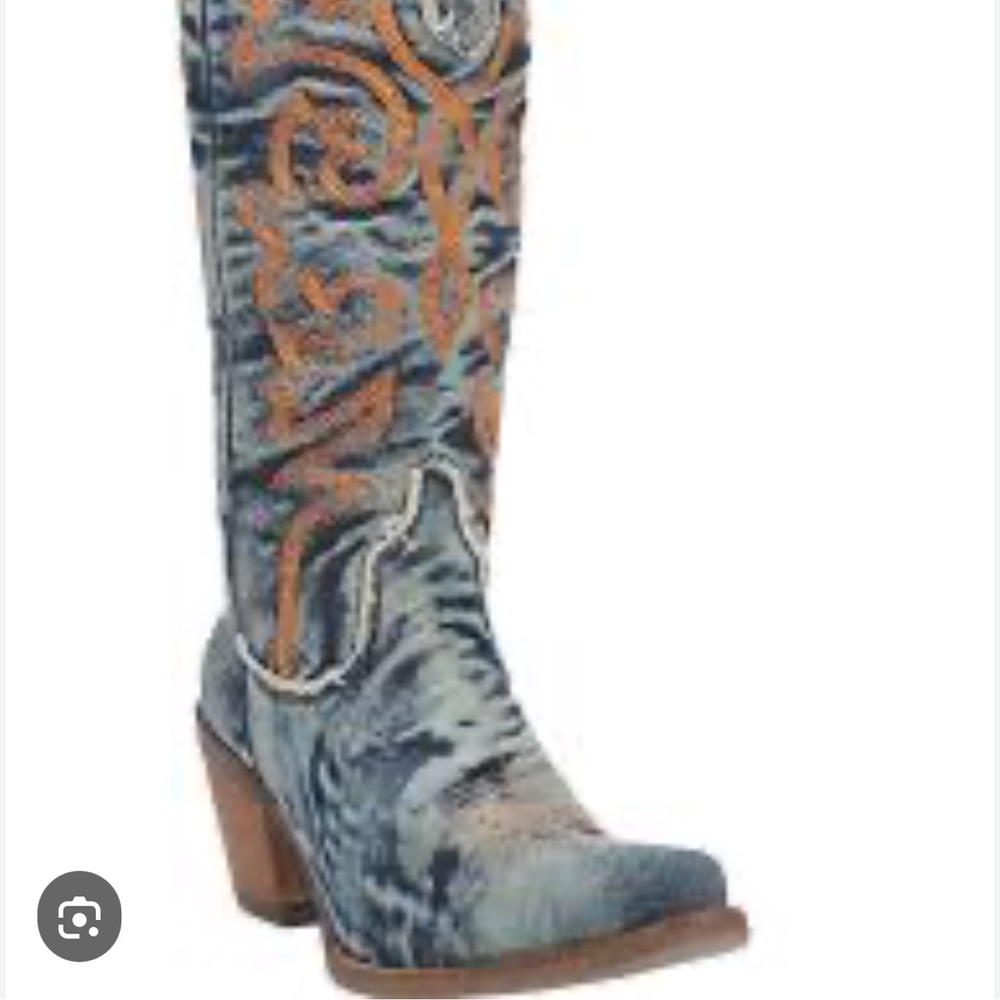 Dingo Blue and Tan Heeled Boots